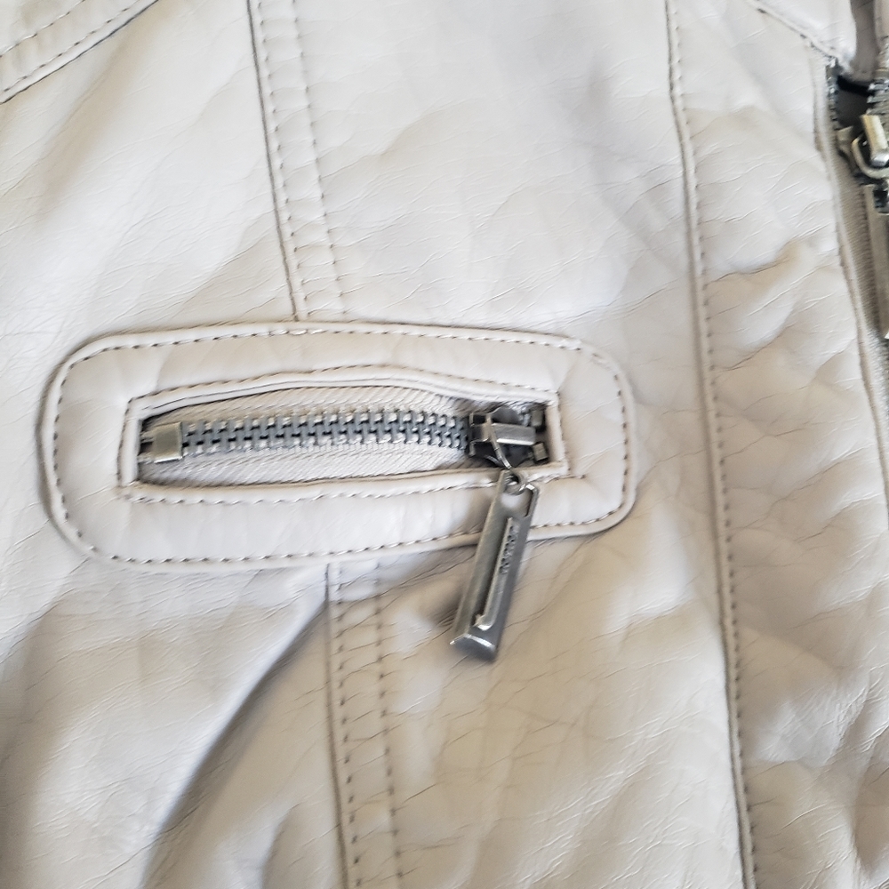 Jacket - Picture 6 of 9